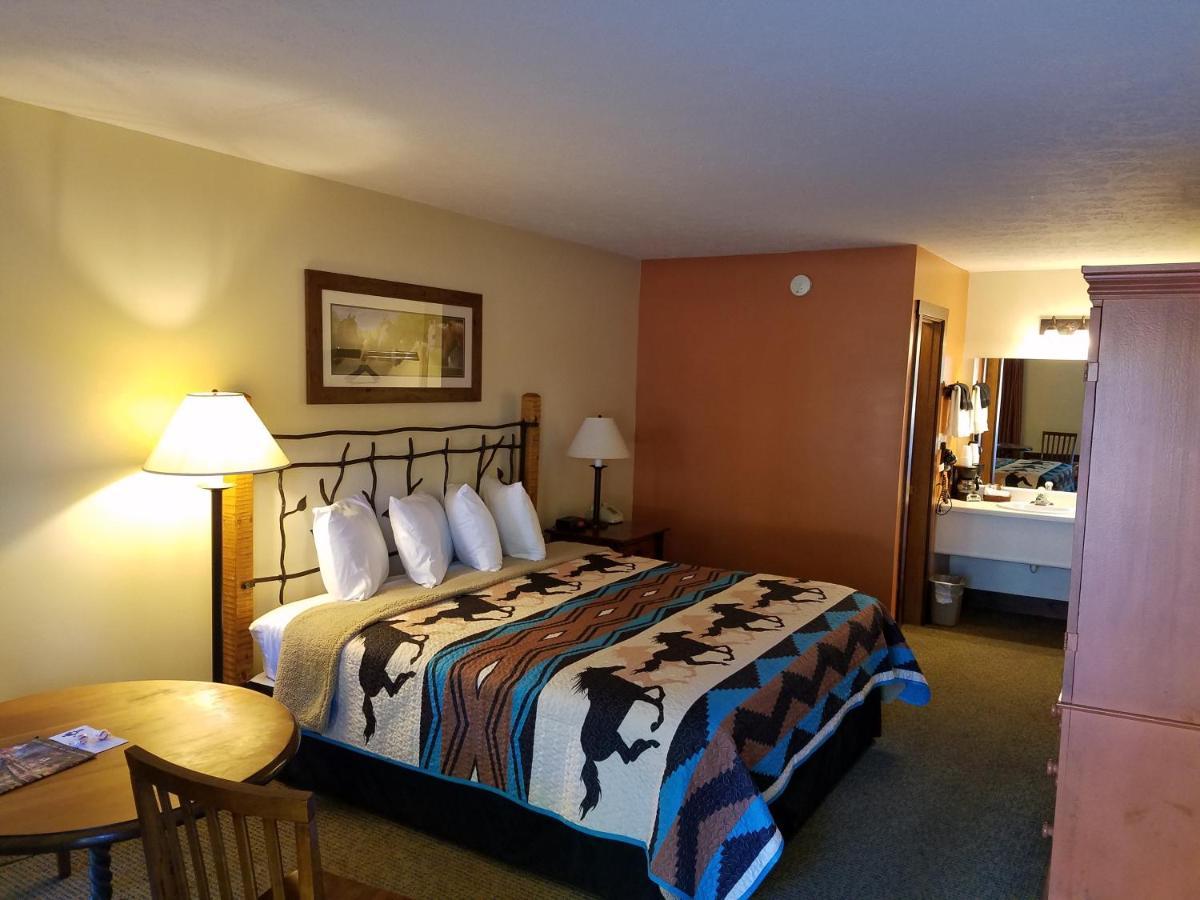 Country Mountain Inn Eureka Springs Ngoại thất bức ảnh