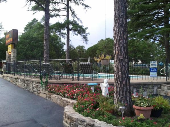 Country Mountain Inn Eureka Springs Ngoại thất bức ảnh