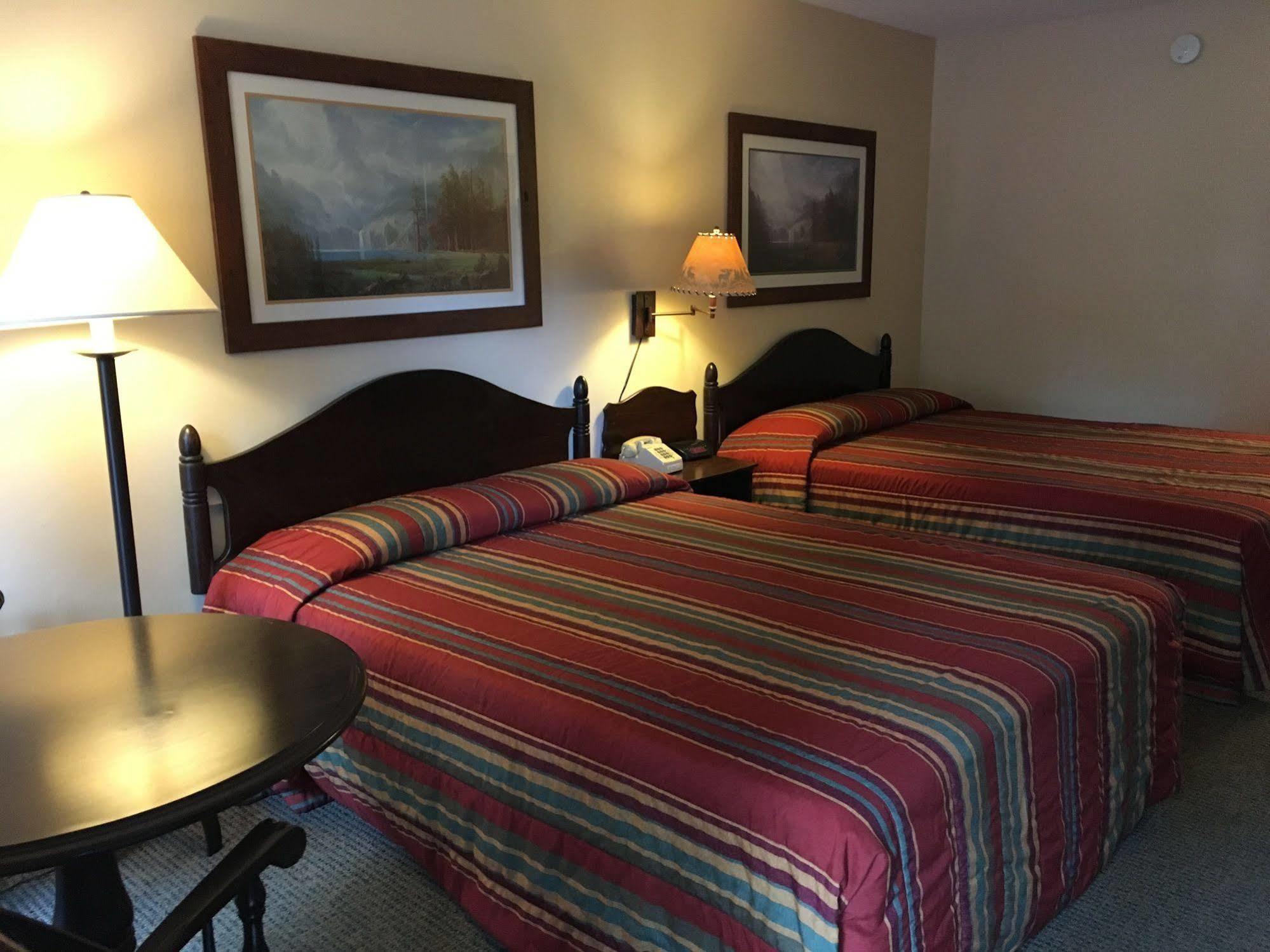 Country Mountain Inn Eureka Springs Ngoại thất bức ảnh