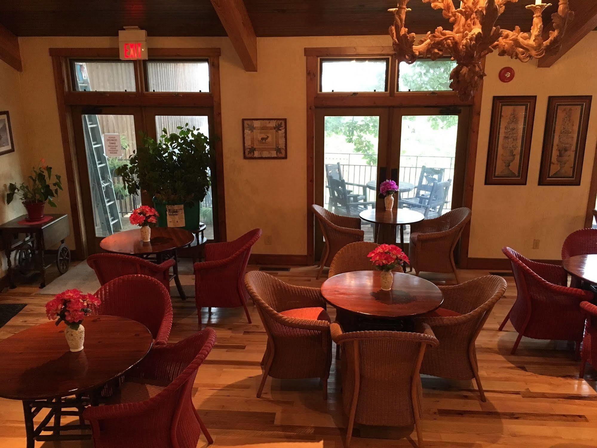 Country Mountain Inn Eureka Springs Ngoại thất bức ảnh