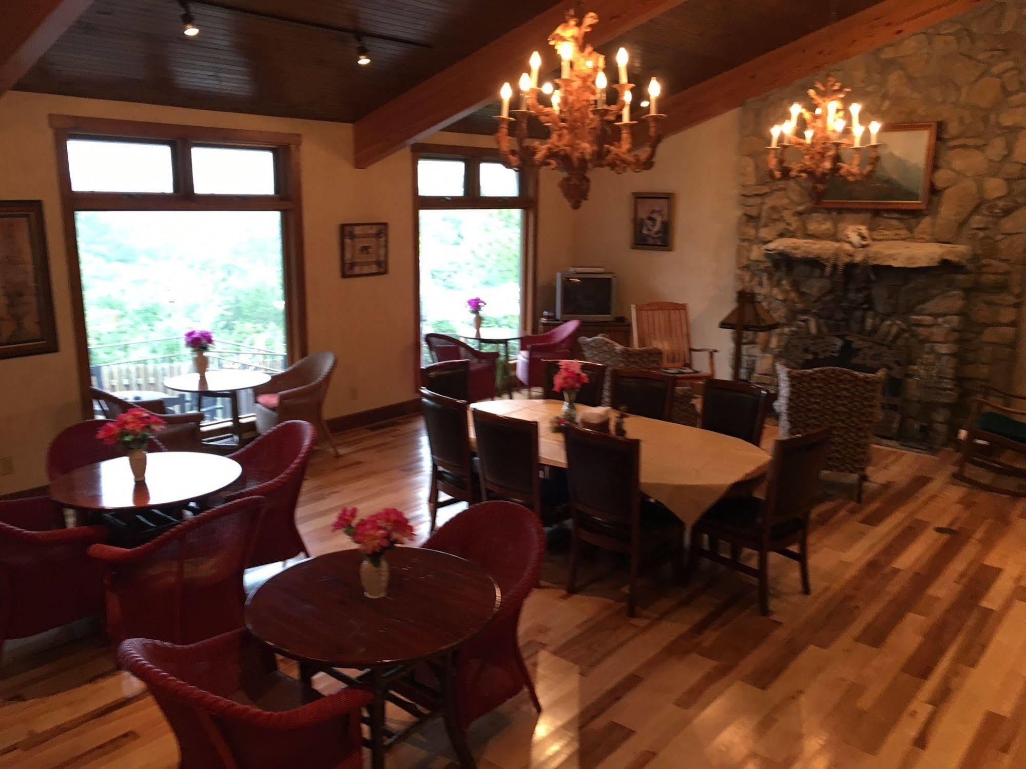 Country Mountain Inn Eureka Springs Ngoại thất bức ảnh